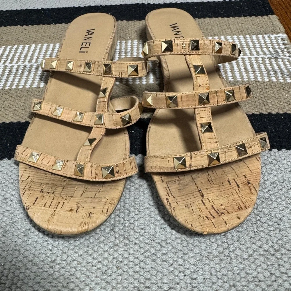 Vaneli Cork Studded Slide Sandals Gold Pyramid Stud Multi Strap Wedge Tan 7.5M